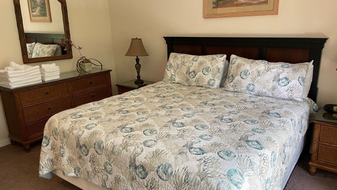 Photo of Bedroom in Bahama Bay