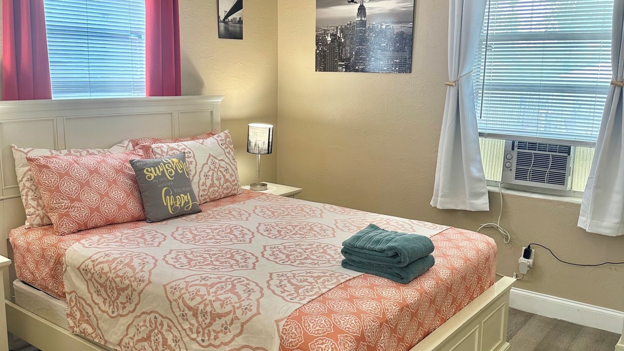 Photo of Bedroom in Clear Lake