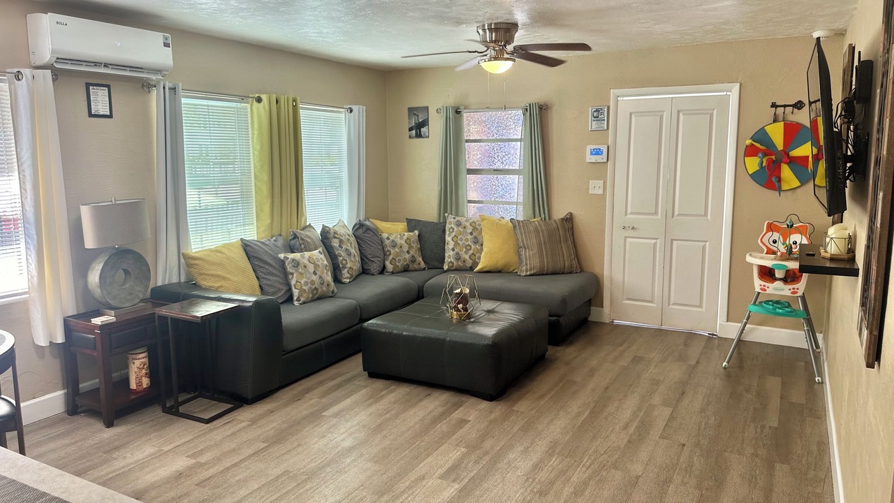 Photo of Livingroom in Clear Lake