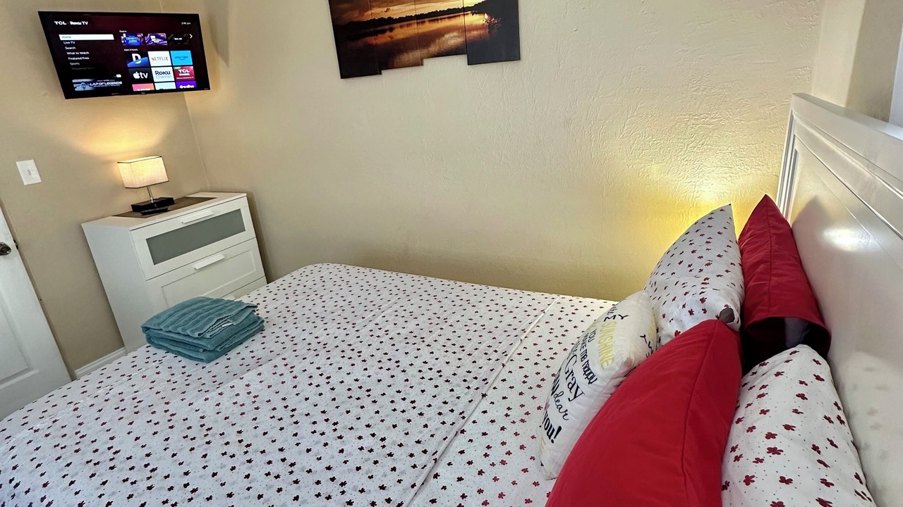 Photo of Bedroom in Clear Lake