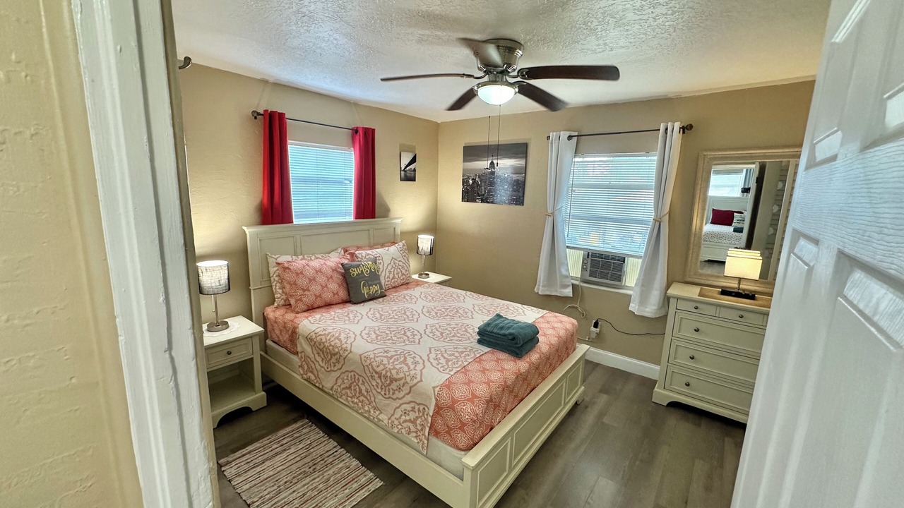 Photo of Bedroom in Clear Lake