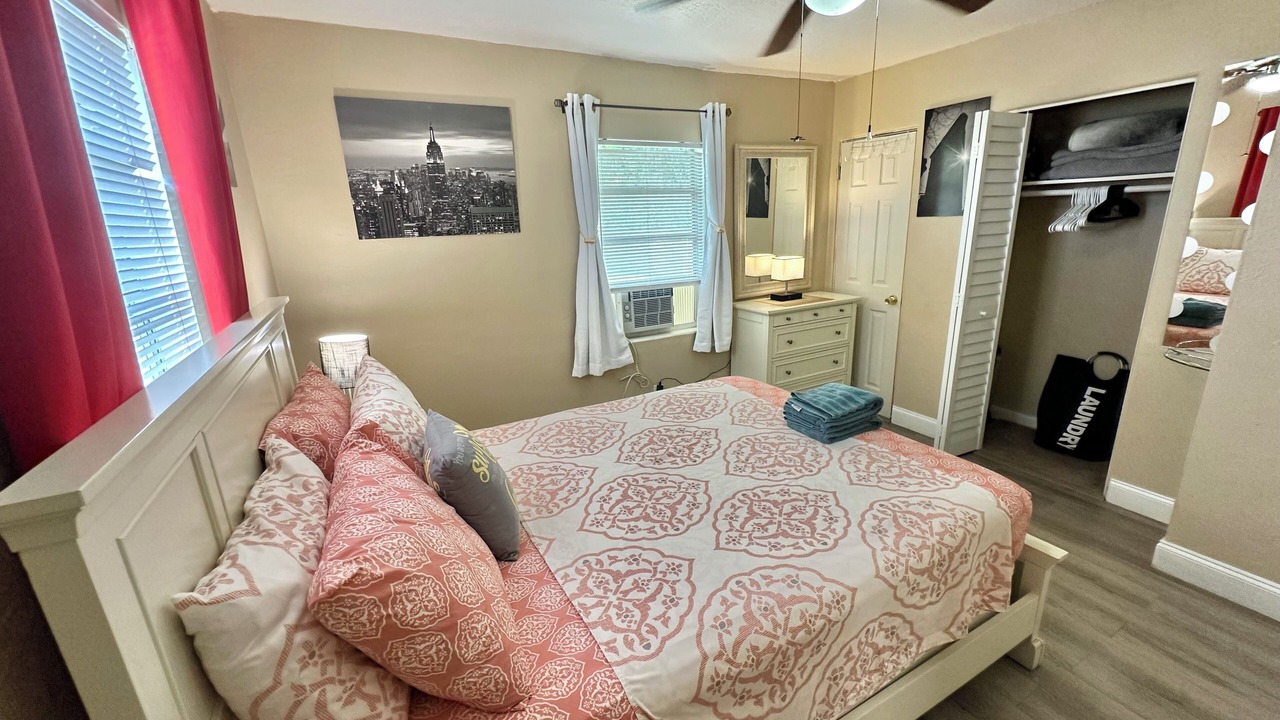 Photo of Bedroom in Clear Lake