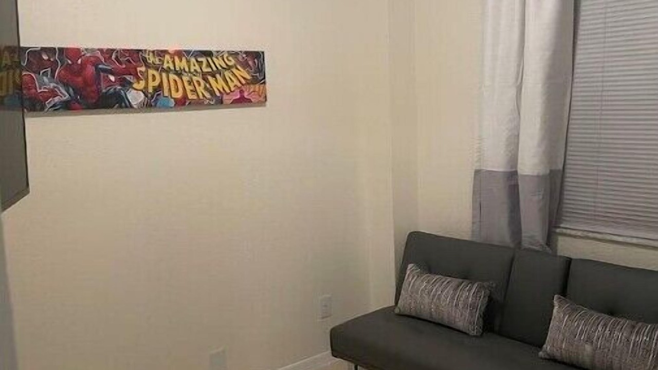 Photo of Livingroom in Lakeside Estates