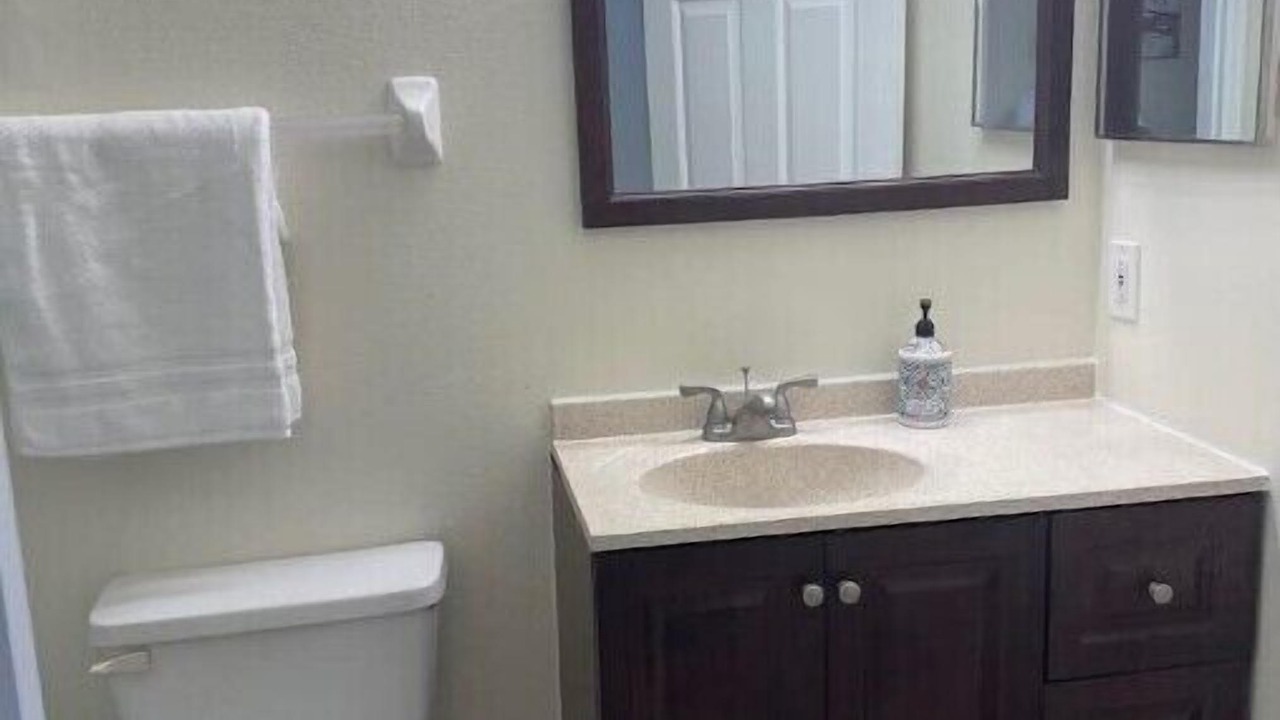 Photo of Bathroom in Lakeside Estates