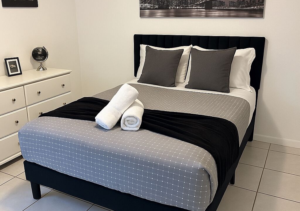 Photo of Bedroom in Buena Ventura Lakes