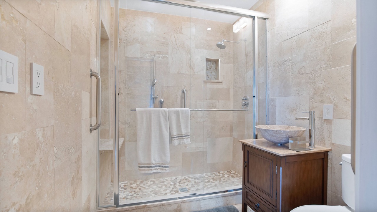Photo of Bathroom in Rose Isle