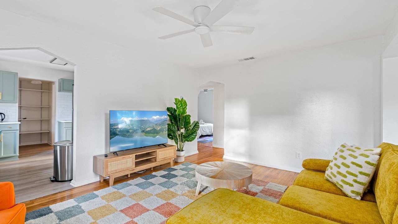 Photo of Livingroom in College Park