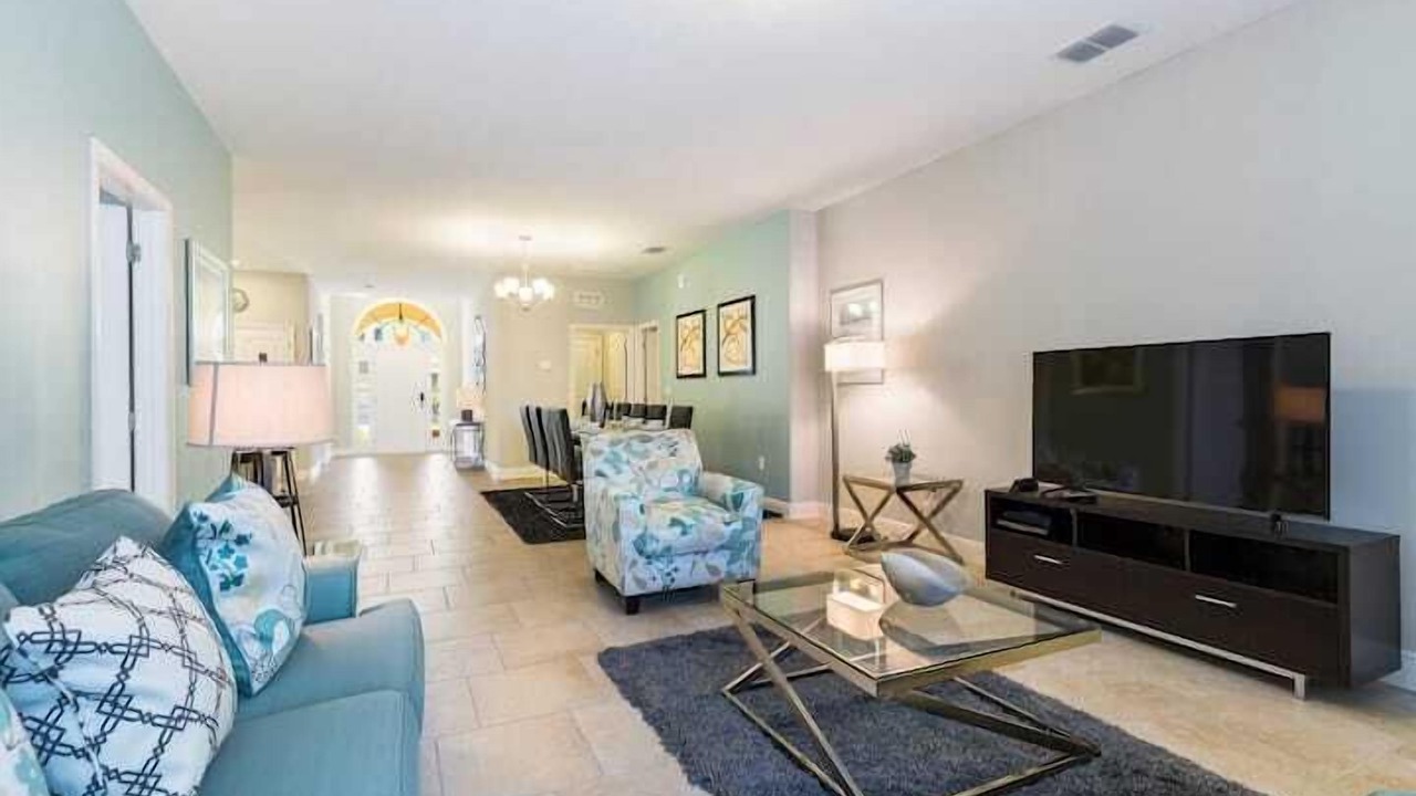 Photo of Livingroom in Loughman