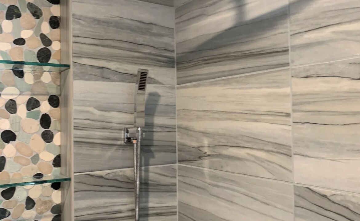 Photo of Bathroom in Buena Ventura Lakes