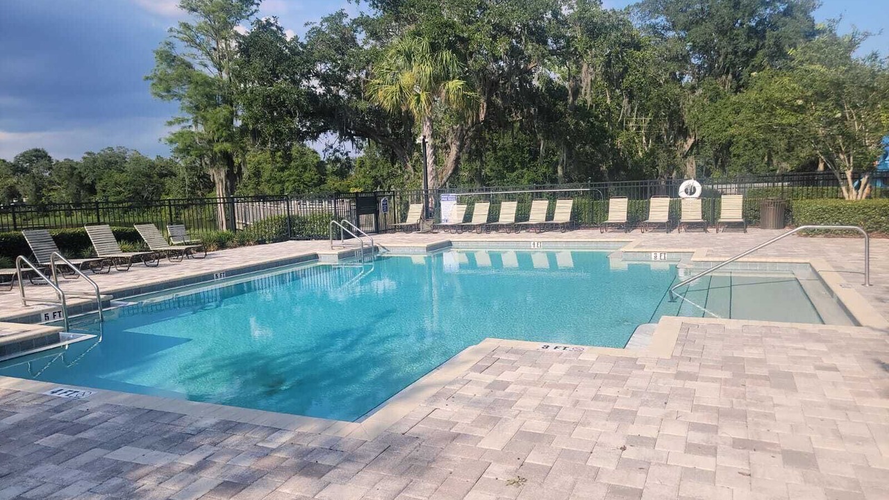 Photo of Outdoor in Meadow Woods