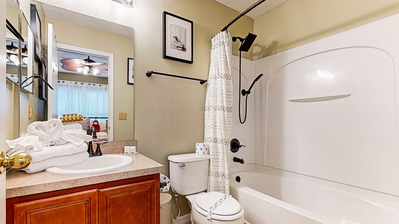 Photo of Bathroom in Crestwynd Bay