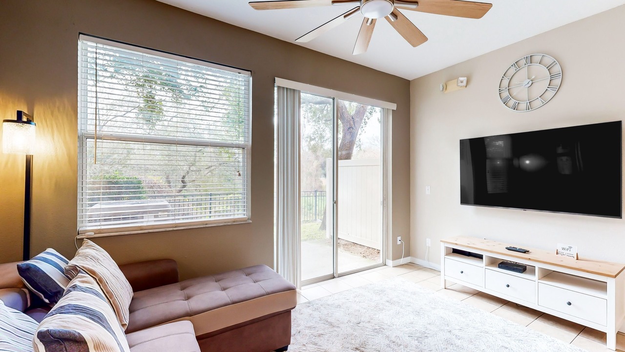 Photo of Livingroom in Crestwynd Bay