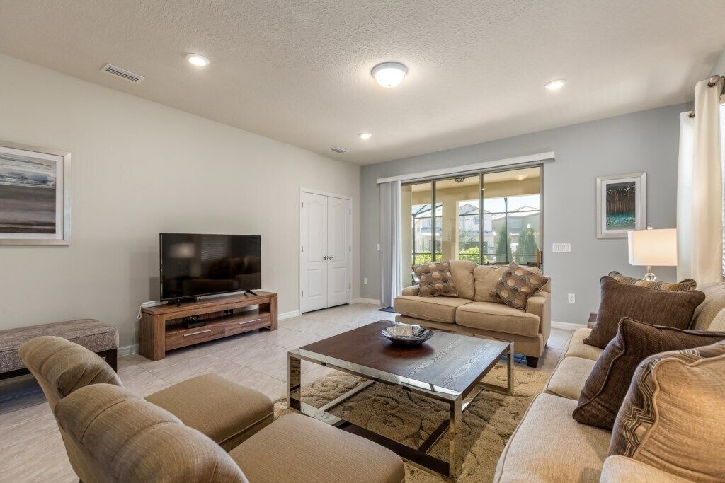 Photo of Livingroom in Loughman