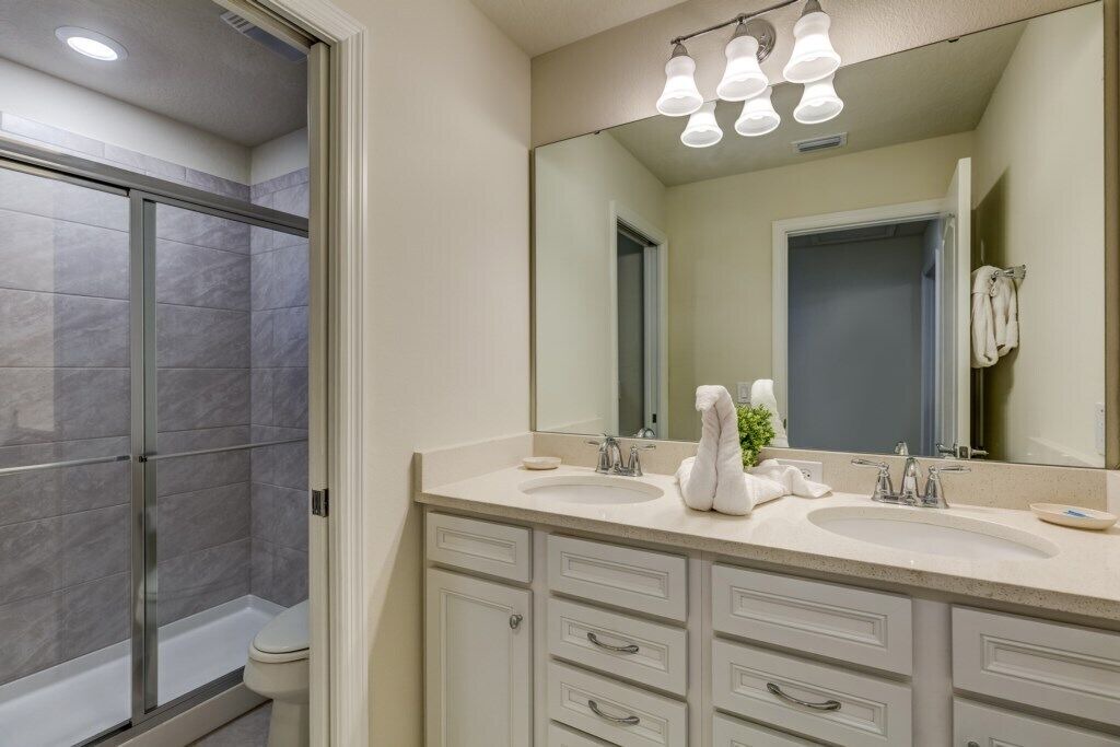 Photo of Bathroom in Loughman