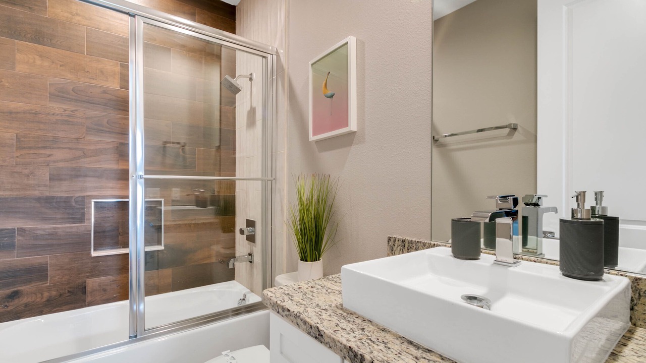 Photo of Bathroom in Crestwynd Bay