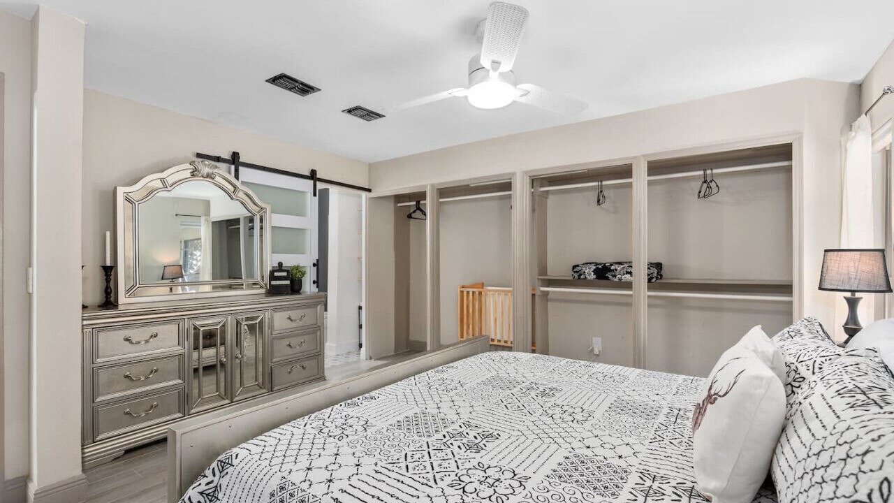 Photo of Bedroom in Buena Ventura Lakes