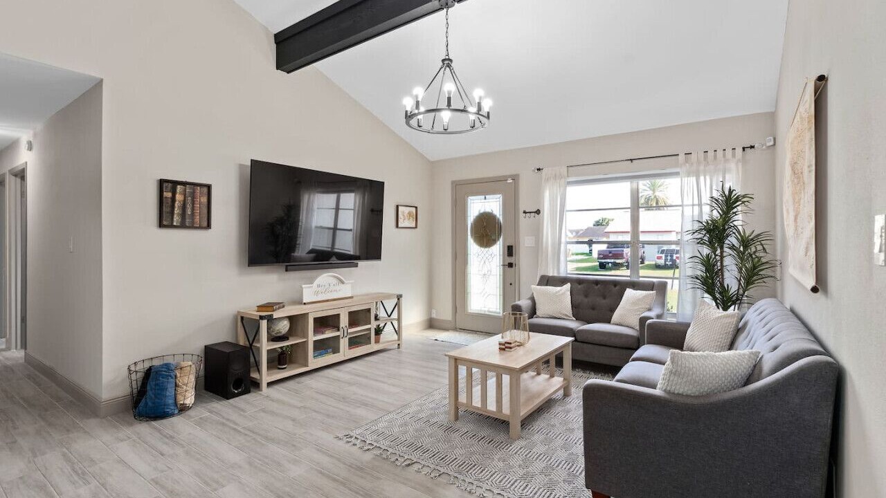 Photo of Livingroom in Buena Ventura Lakes