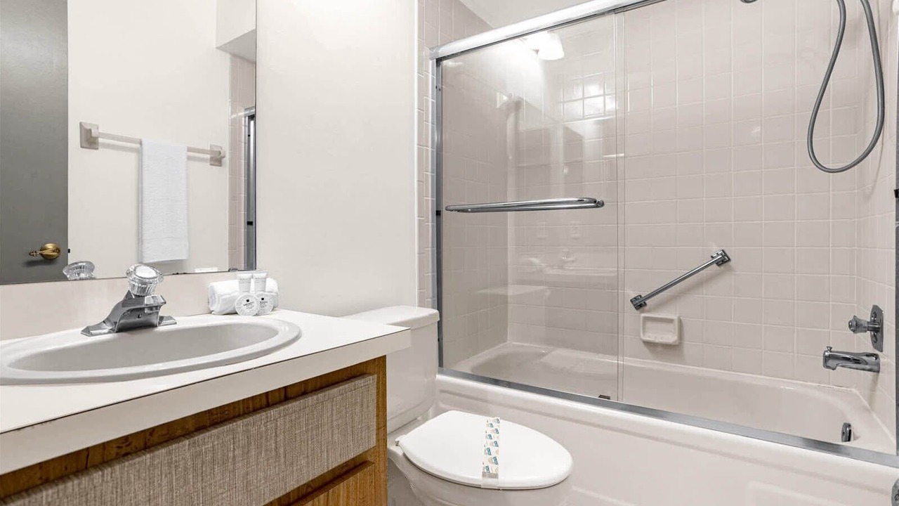 Photo of Bathroom in Ventura