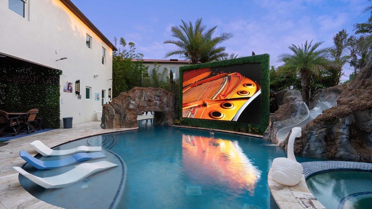 Photo of Outdoor in Loughman