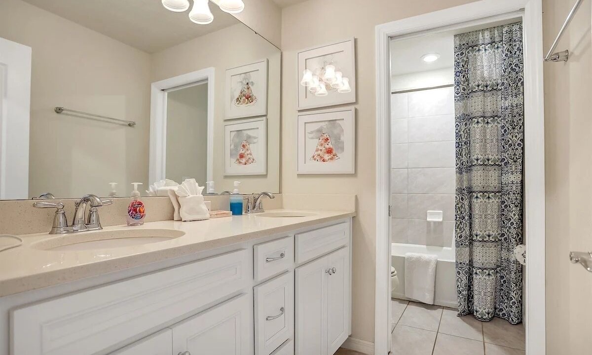Photo of Bathroom in Loughman