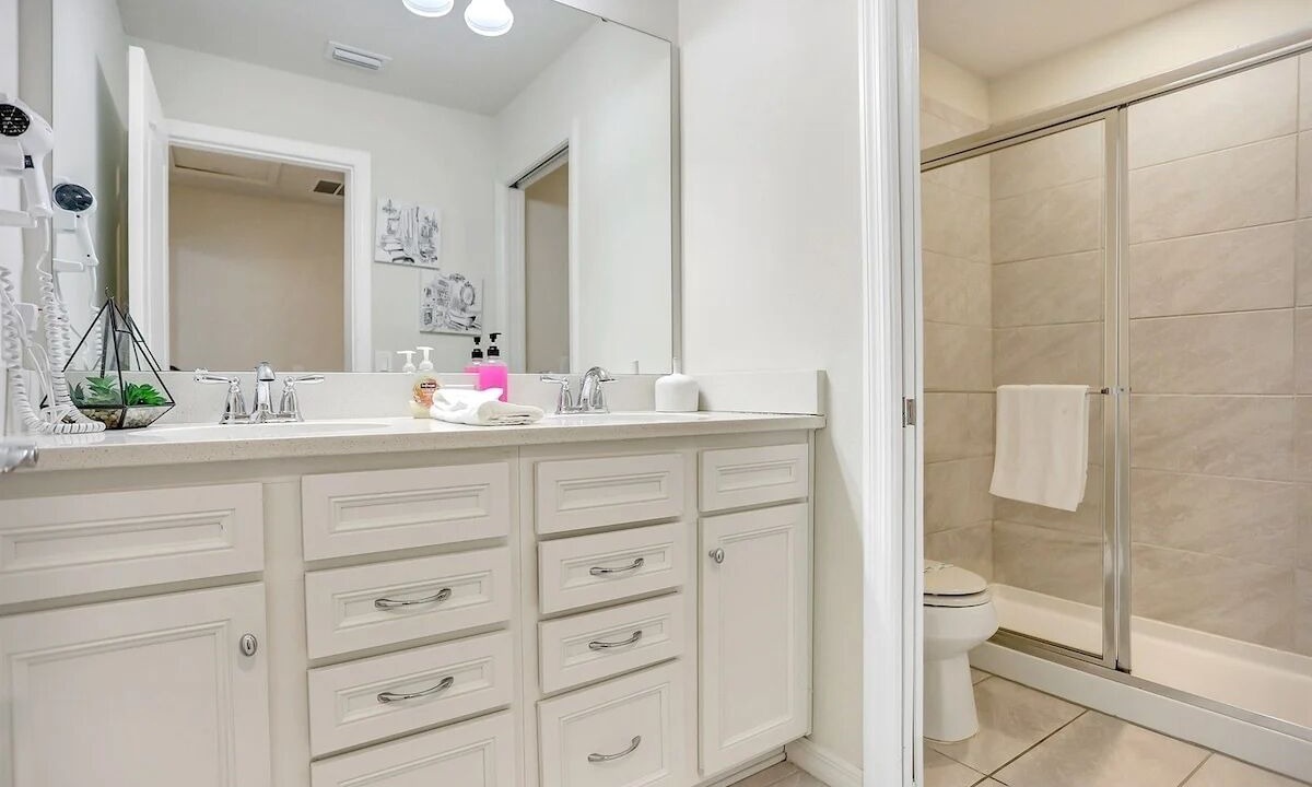 Photo of Bathroom in Loughman