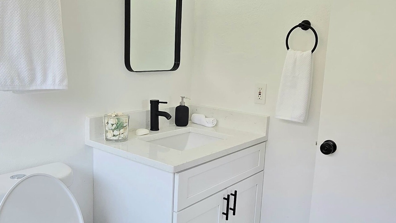 Photo of Bathroom in Lakeside Estates