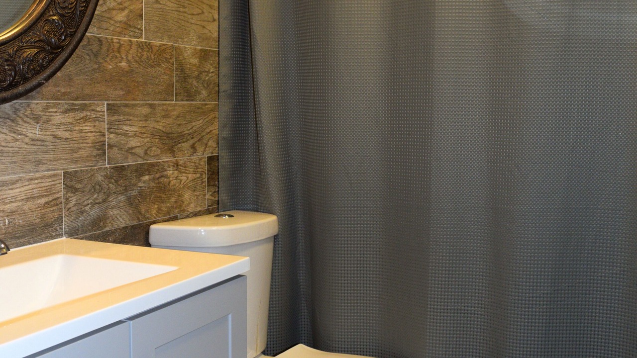 Photo of Bathroom in Mill Run