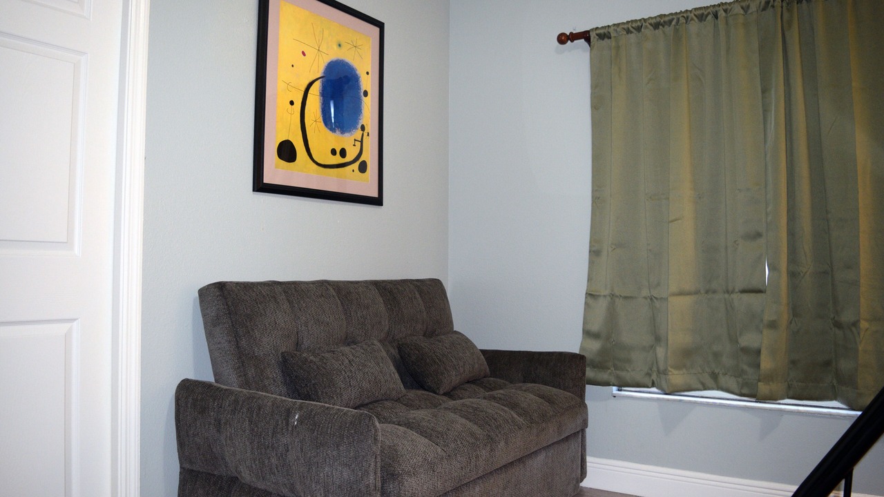 Photo of Livingroom in Mill Run