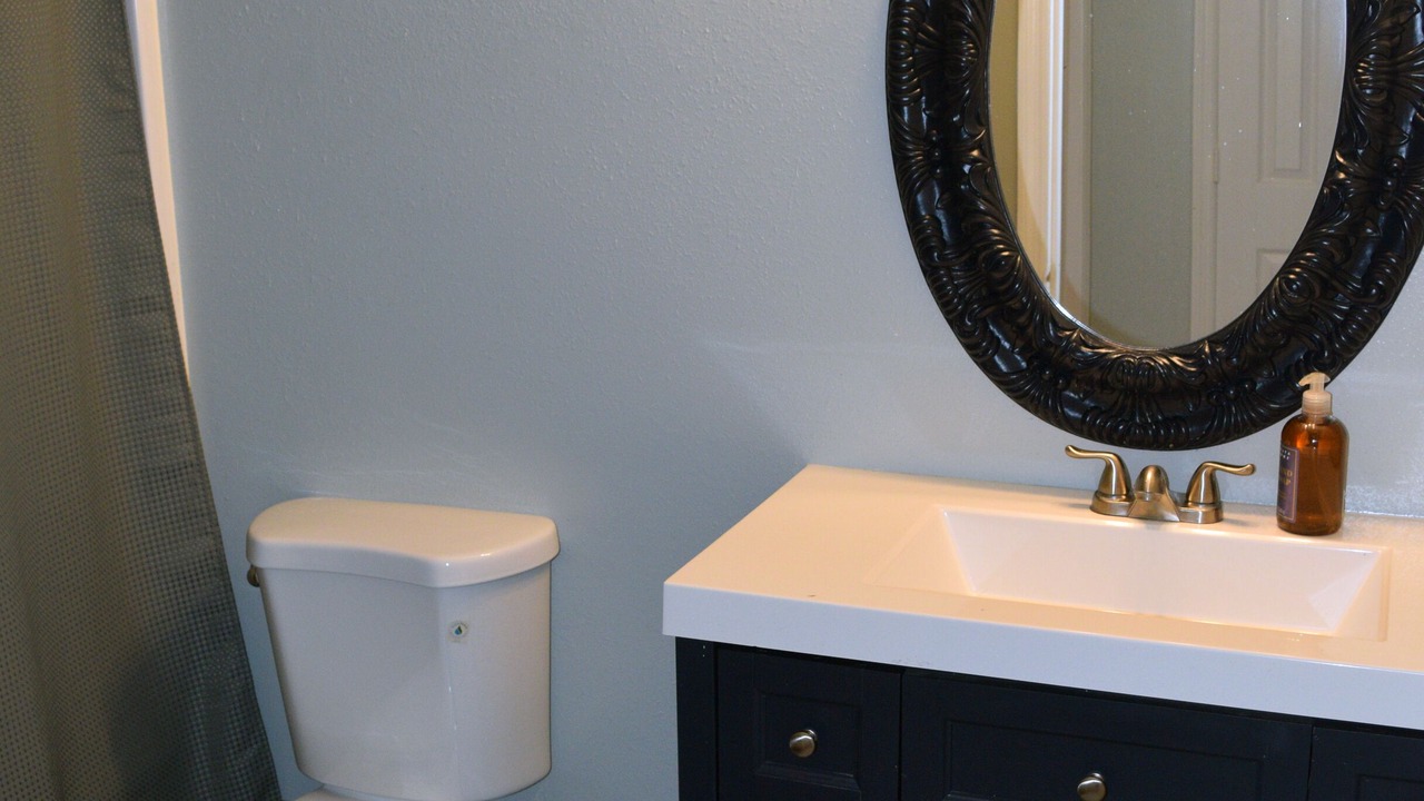 Photo of Bathroom in Mill Run