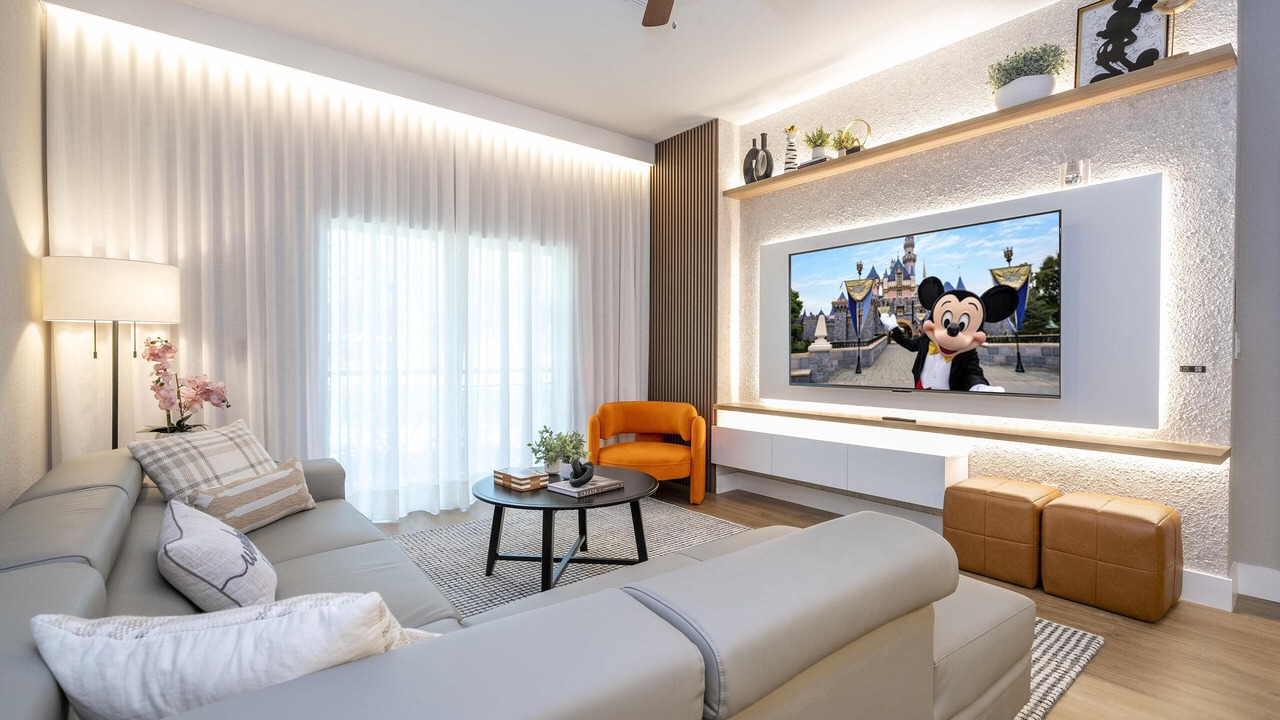 Photo of Livingroom in Bahama Bay