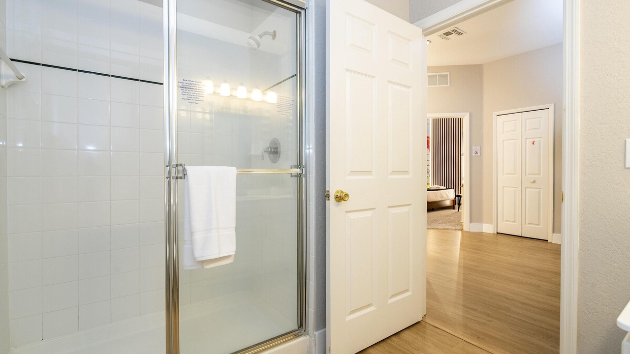 Photo of Bathroom in Bahama Bay