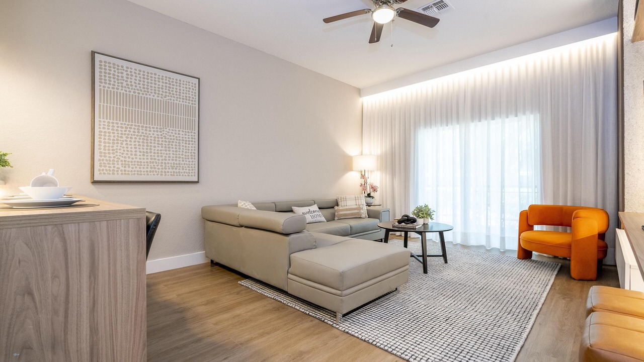 Photo of Livingroom in Bahama Bay