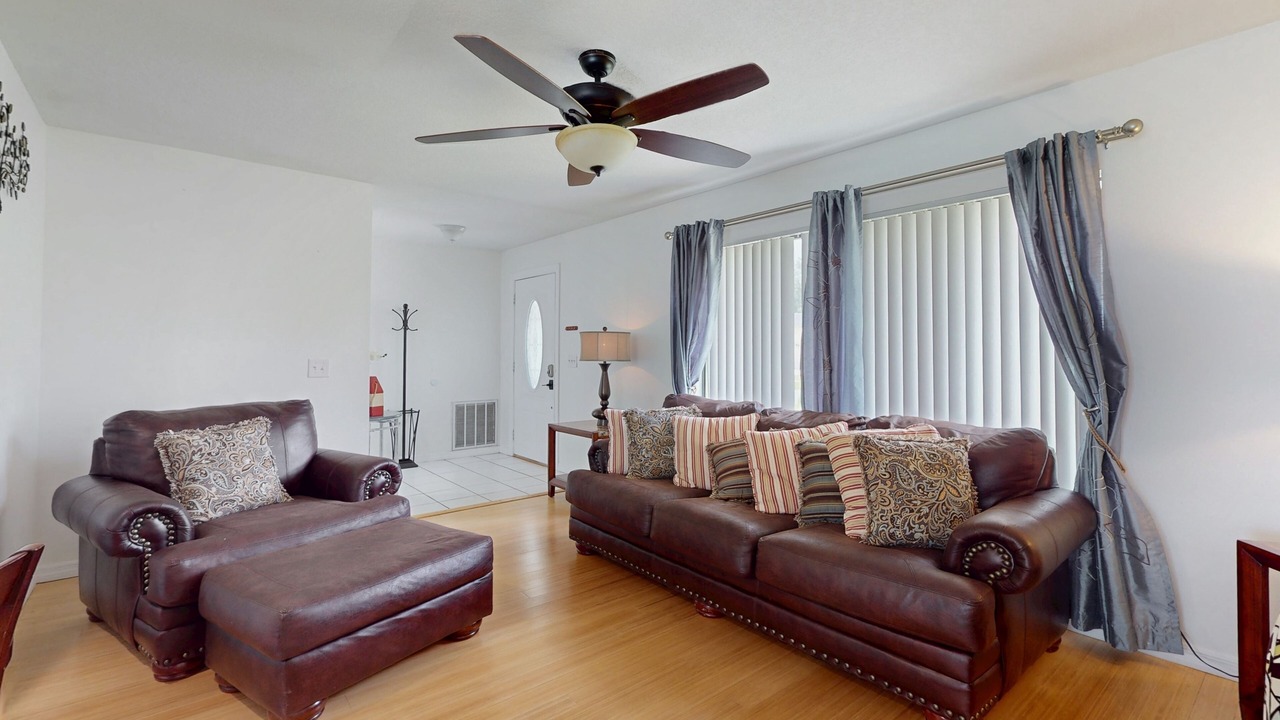 Photo of Livingroom in Indian Ridge
