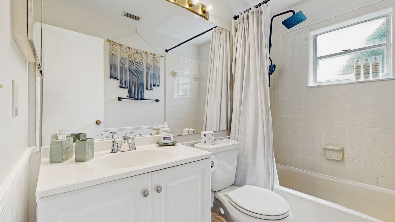 Photo of Bathroom in Indian Ridge