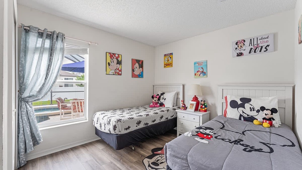 Photo of Bedroom in Seasons