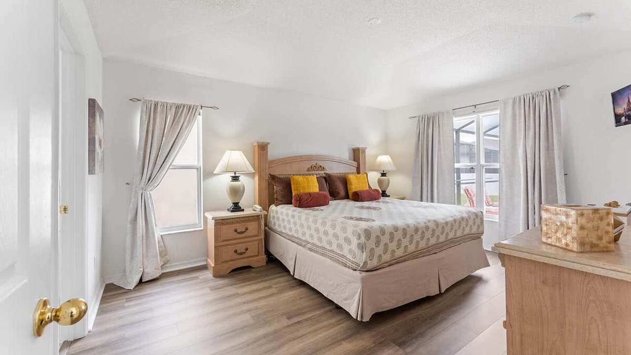 Photo of Bedroom in Seasons