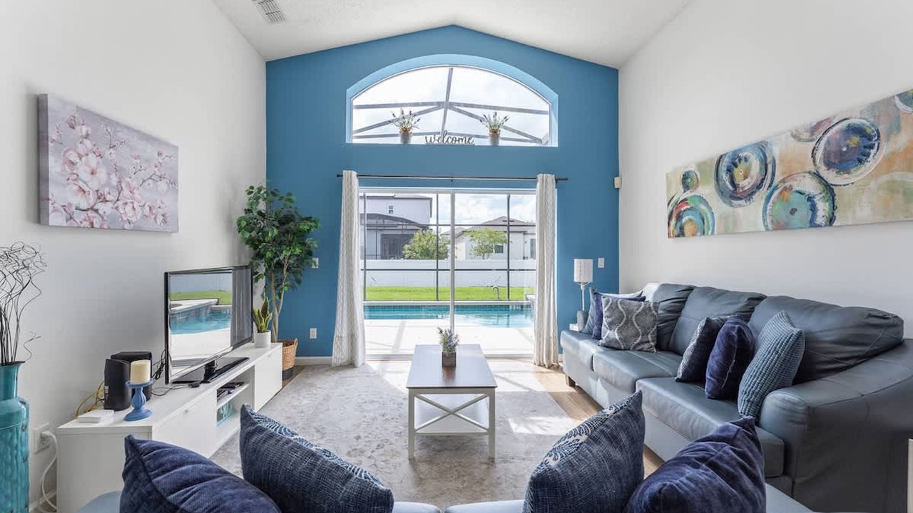 Photo of Livingroom in Seasons