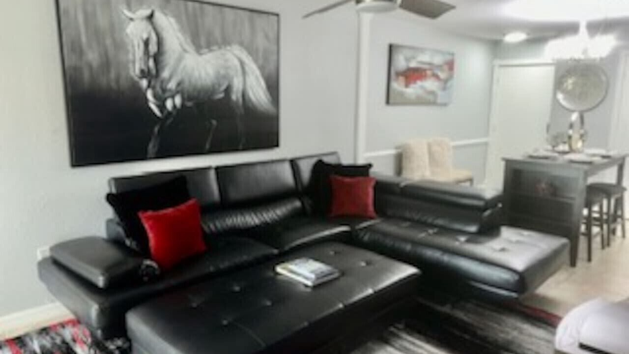 Photo of Livingroom in Ventura