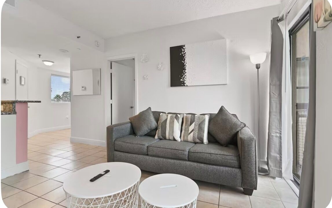 Photo of Livingroom in Florida Center