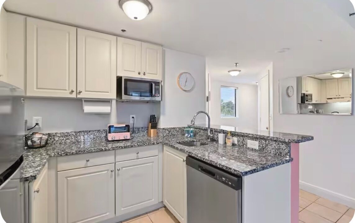 Photo of Kitchen in Florida Center