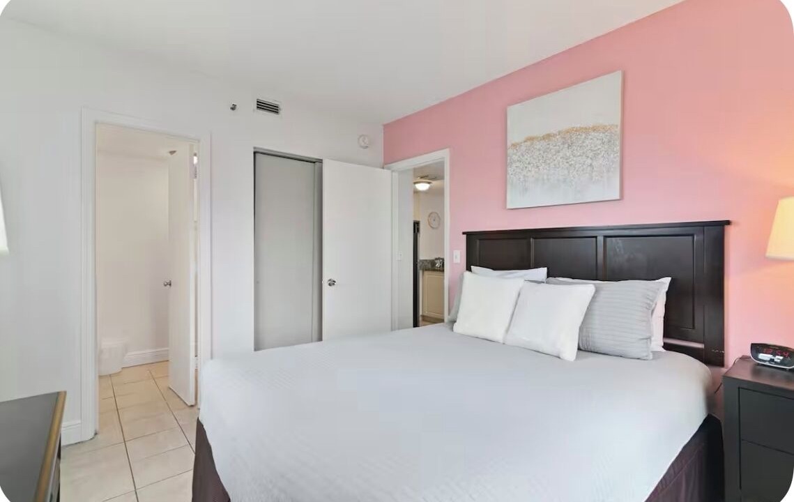 Photo of Bedroom in Florida Center