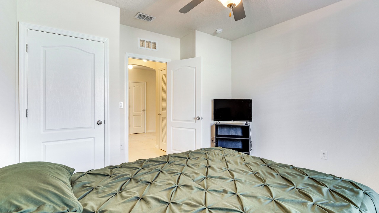 Photo of Bedroom in Buena Ventura Lakes