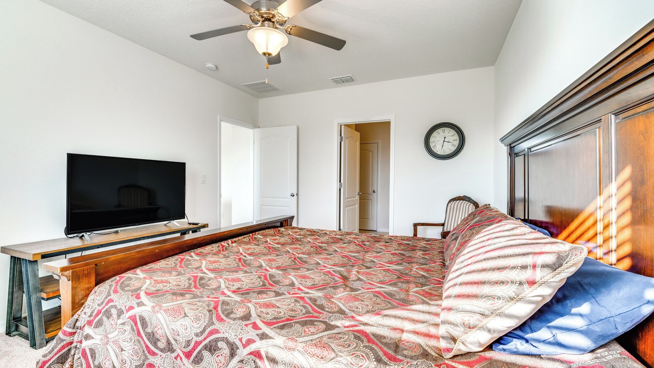 Photo of Bedroom in Buena Ventura Lakes