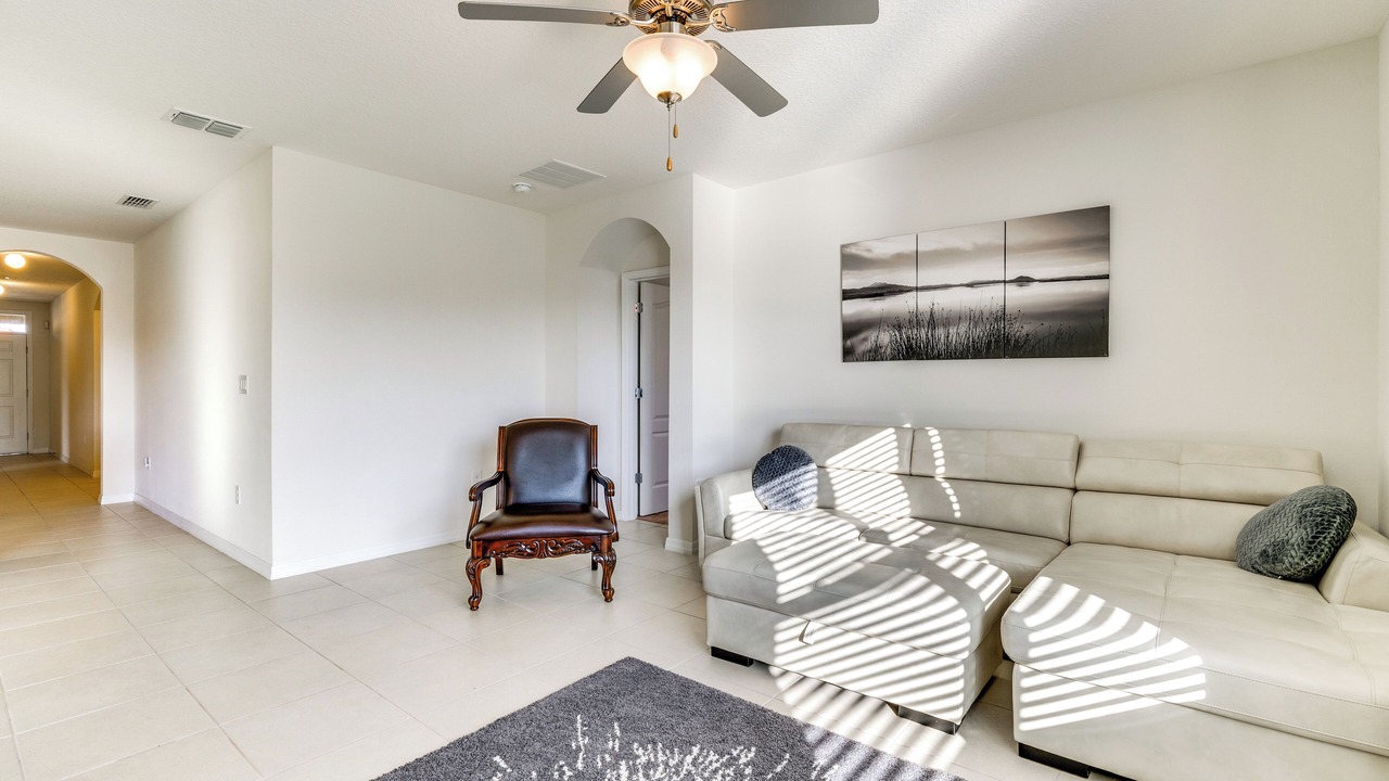 Photo of Livingroom in Buena Ventura Lakes