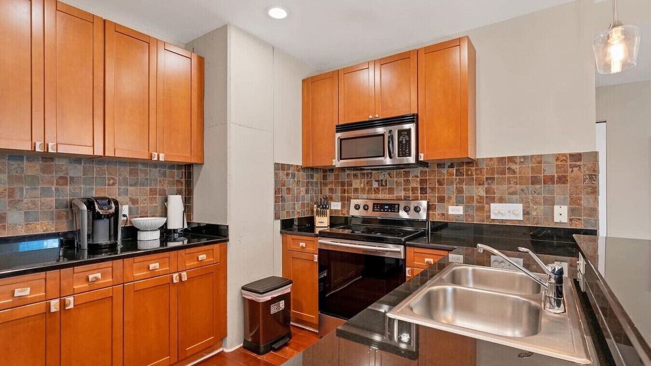 Photo of Kitchen in South Eola