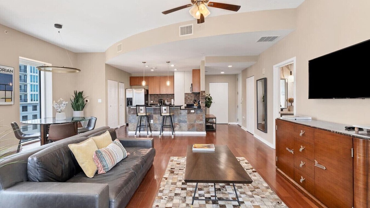 Photo of Livingroom in South Eola