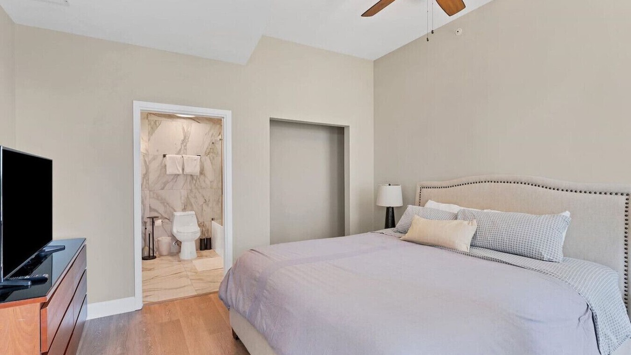 Photo of Bedroom in South Eola