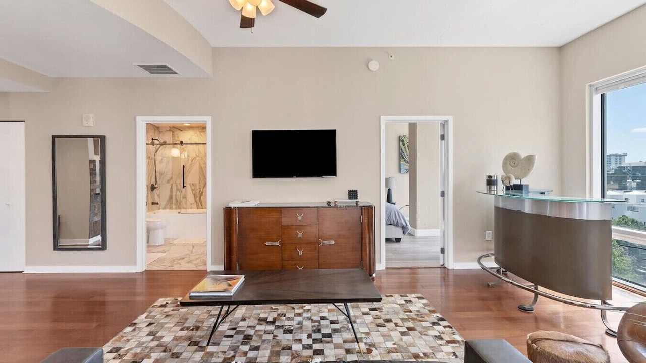Photo of Livingroom in South Eola