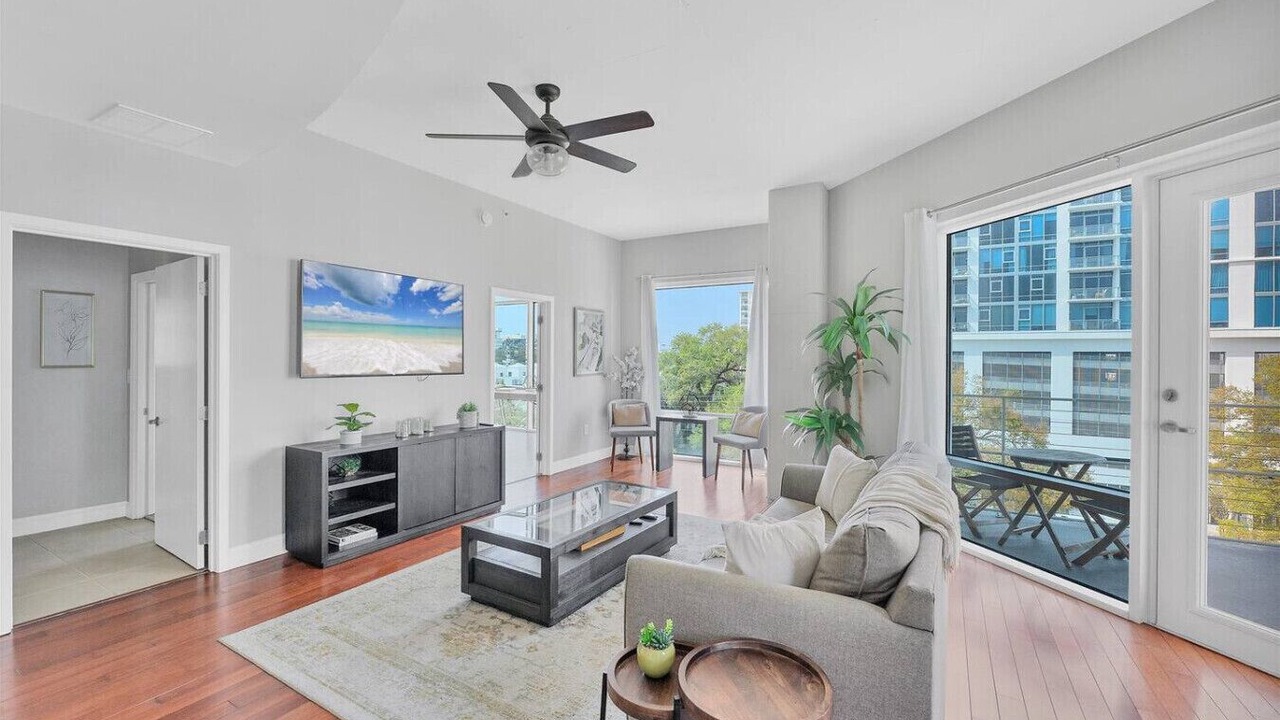 Photo of Livingroom in South Eola