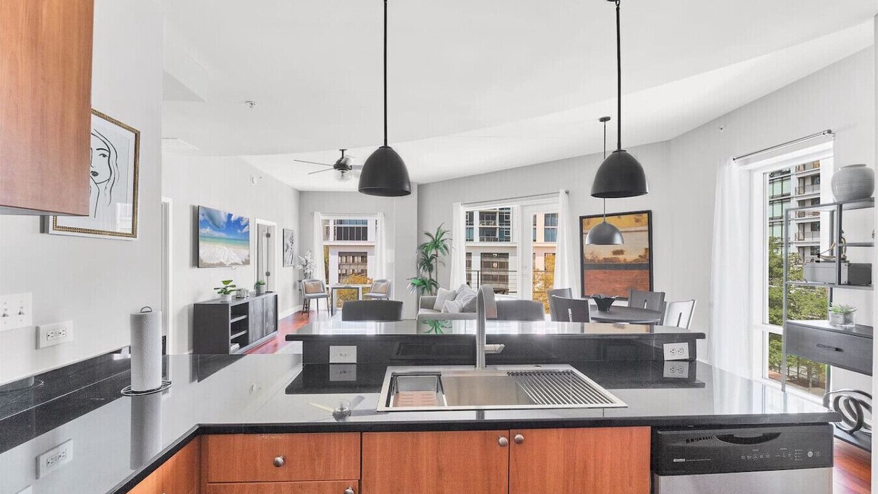 Photo of Kitchen in South Eola